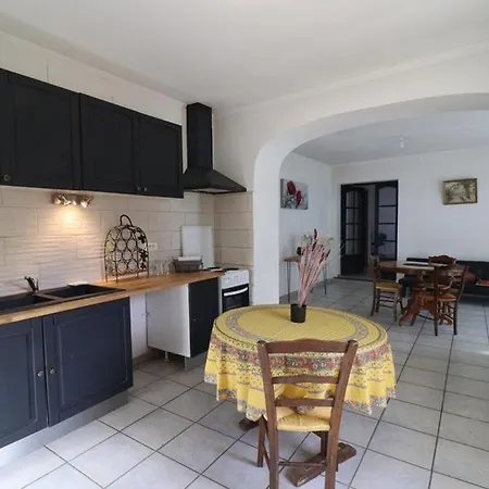 Des Songes Provencal - Tavel, Gard, France * Tavel
